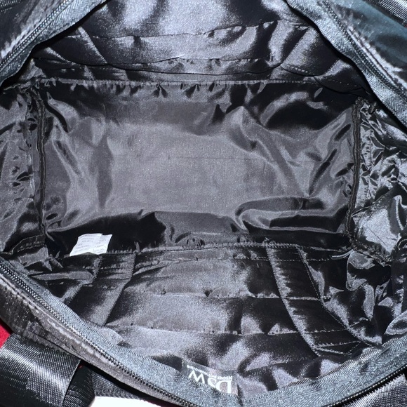 COPY - LARGE BLACK QUILTED UNDER ARMOUR BAG. NEW W/O TAGS - Picture 7 of 7
